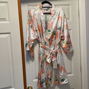 *NEW* Morgan Taylor bridal party robe, size L/XL